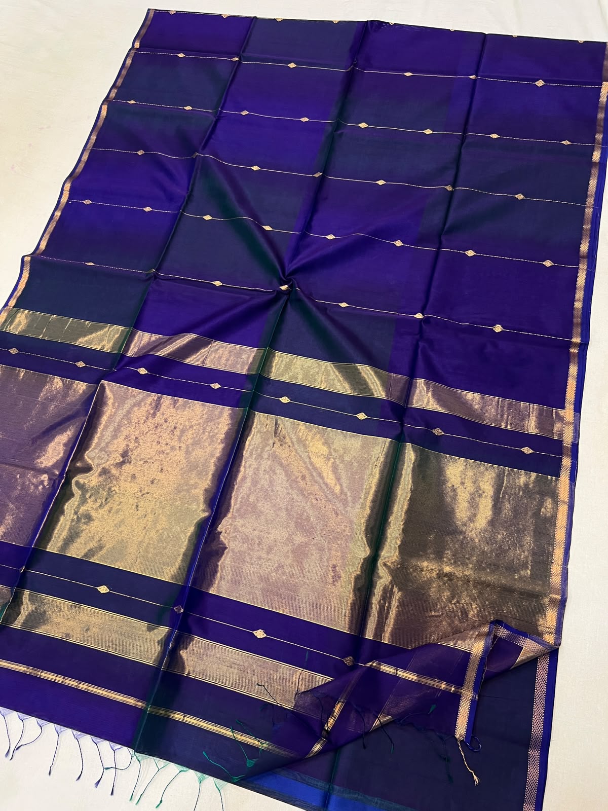 Deep Purple With Golden Zari Connecting Diamond Buti Striped Maheshwari Handloom Saree